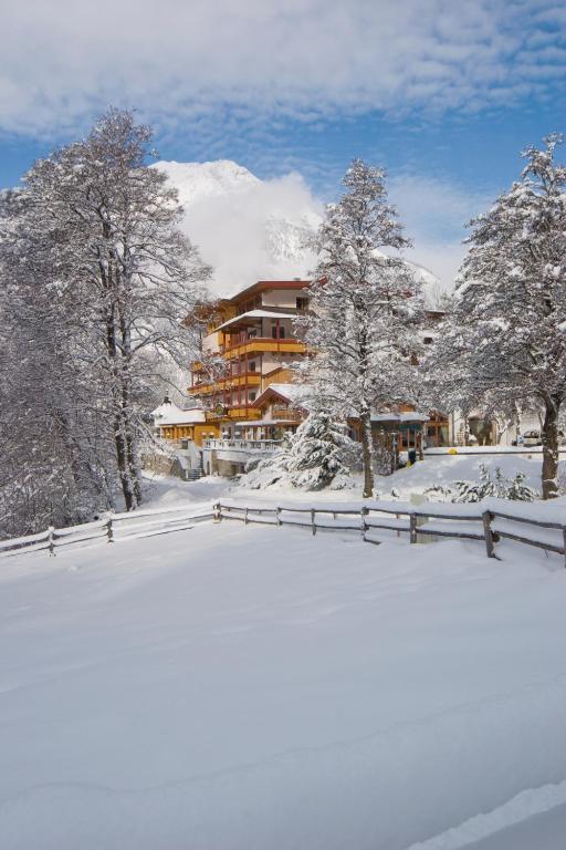 Huber Hotel Tramserhof ลันเด็ค ภายนอก รูปภาพ