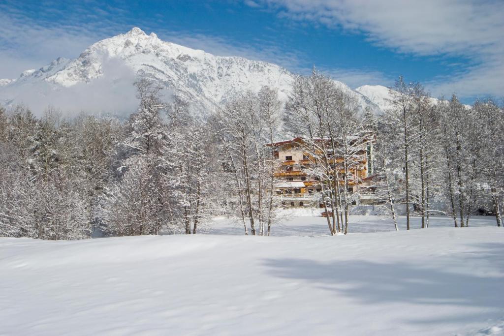 Huber Hotel Tramserhof ลันเด็ค ภายนอก รูปภาพ